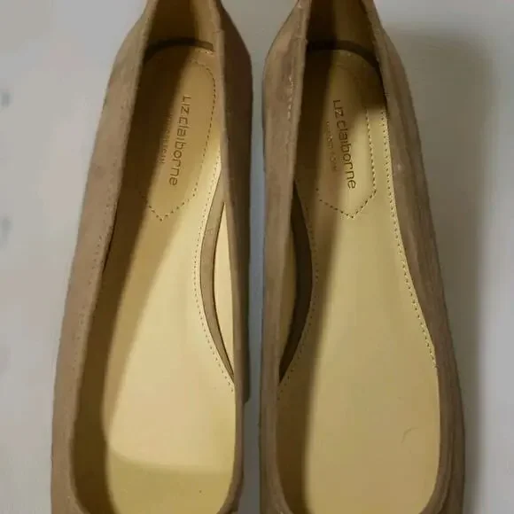 Liz Claiborne 8M Ballet Flats Tan Suede Square Toe Flushing Slip On Memory Foam - Picture 7 of 11